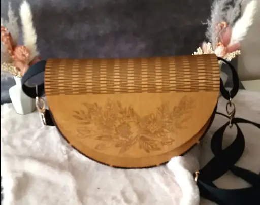 Sac à main en bois